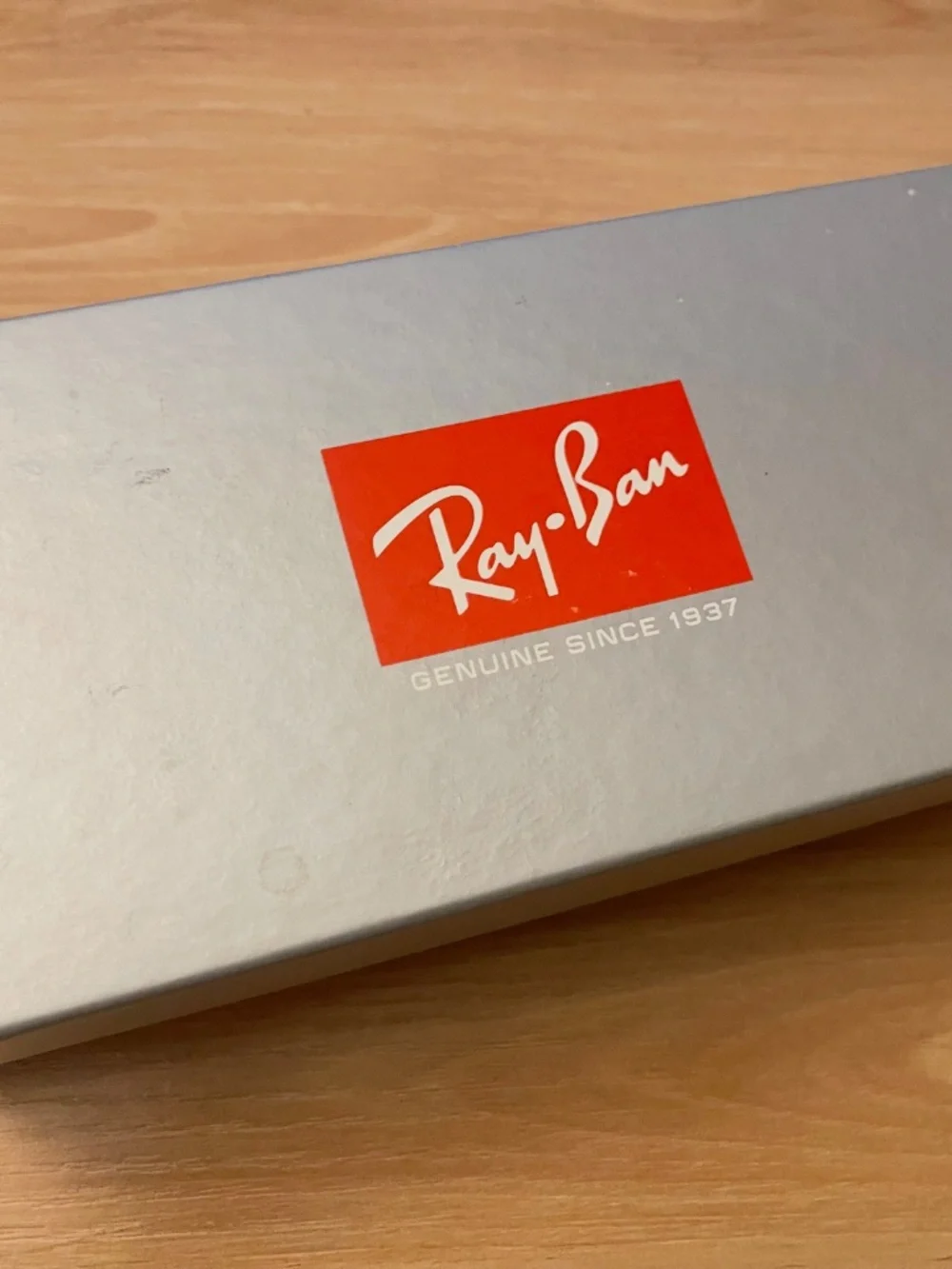 Ray-Ban excellent comes